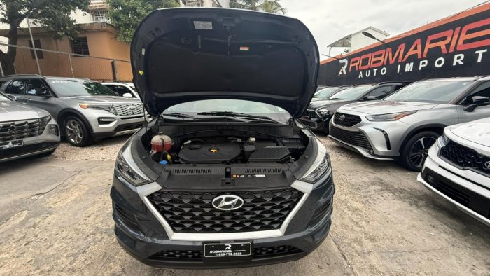 Foto 10 de 2021 HYUNDAI TUCSON SE