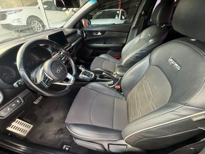 Foto 9 de 2021 KIA FORTE GT LINE