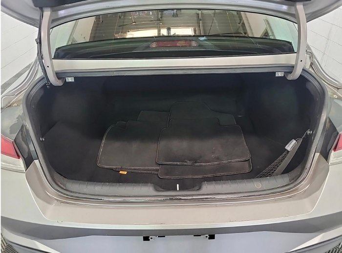 Foto 9 de 2021 HYUNDAI ELANTRA SEL