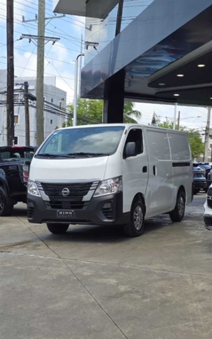 2025 NISSAN URVAN