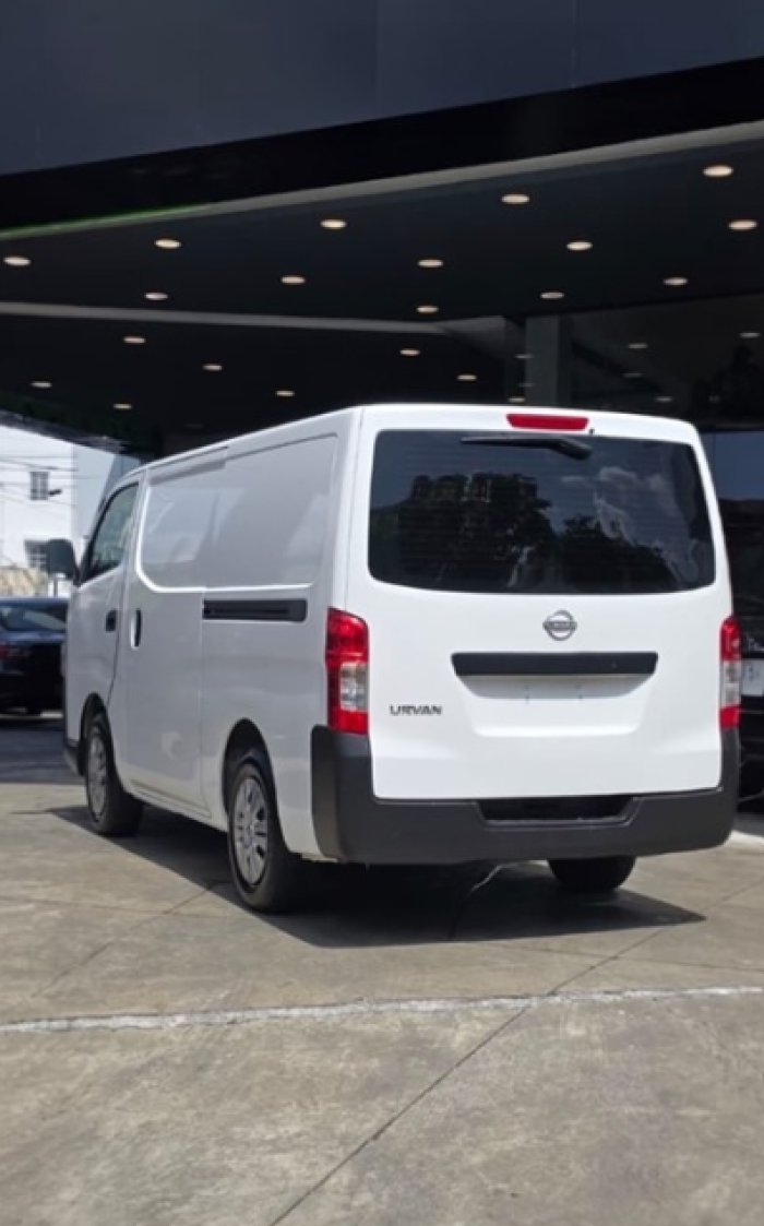 Foto 10 de 2025 NISSAN URVAN
