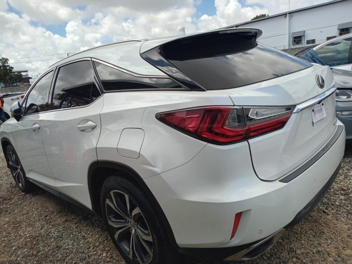 Foto 2 de 2017 LEXUS RX350