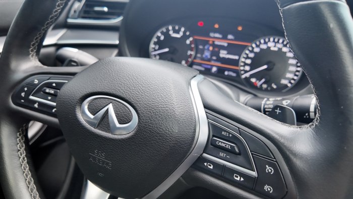 Foto 9 de 2023 INFINITI QX-55