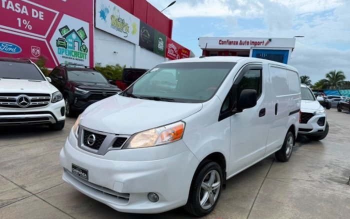 2020 NISSAN NV200