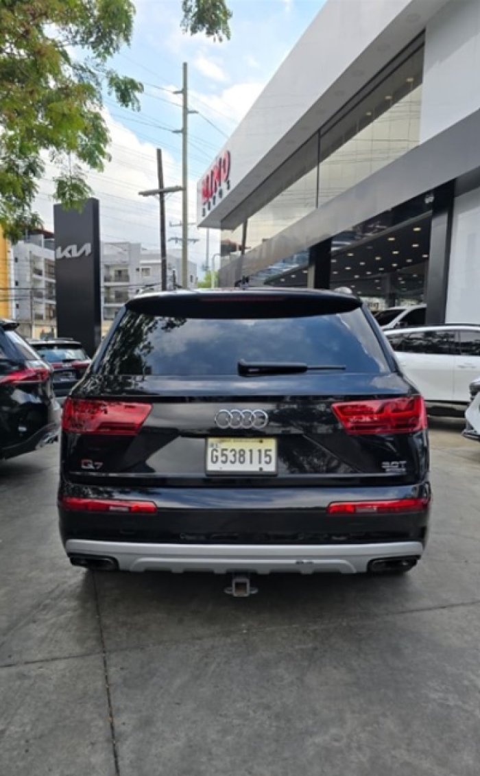 Foto 9 de 2017 AUDI Q7 QUATRO