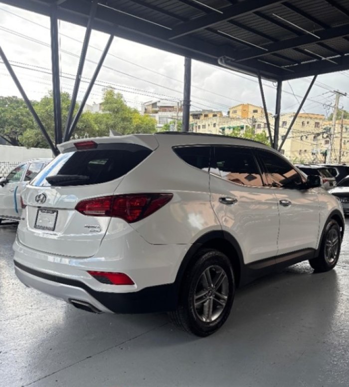Foto 7 de 2017 HYUNDAI SANTA FE ULTIMATE