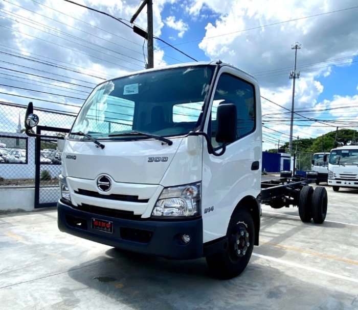 Foto 3 de 2025 HINO 300