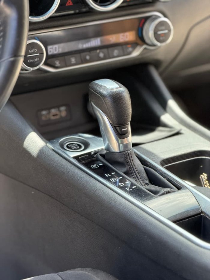 Foto 3 de 2020 NISSAN SENTRA