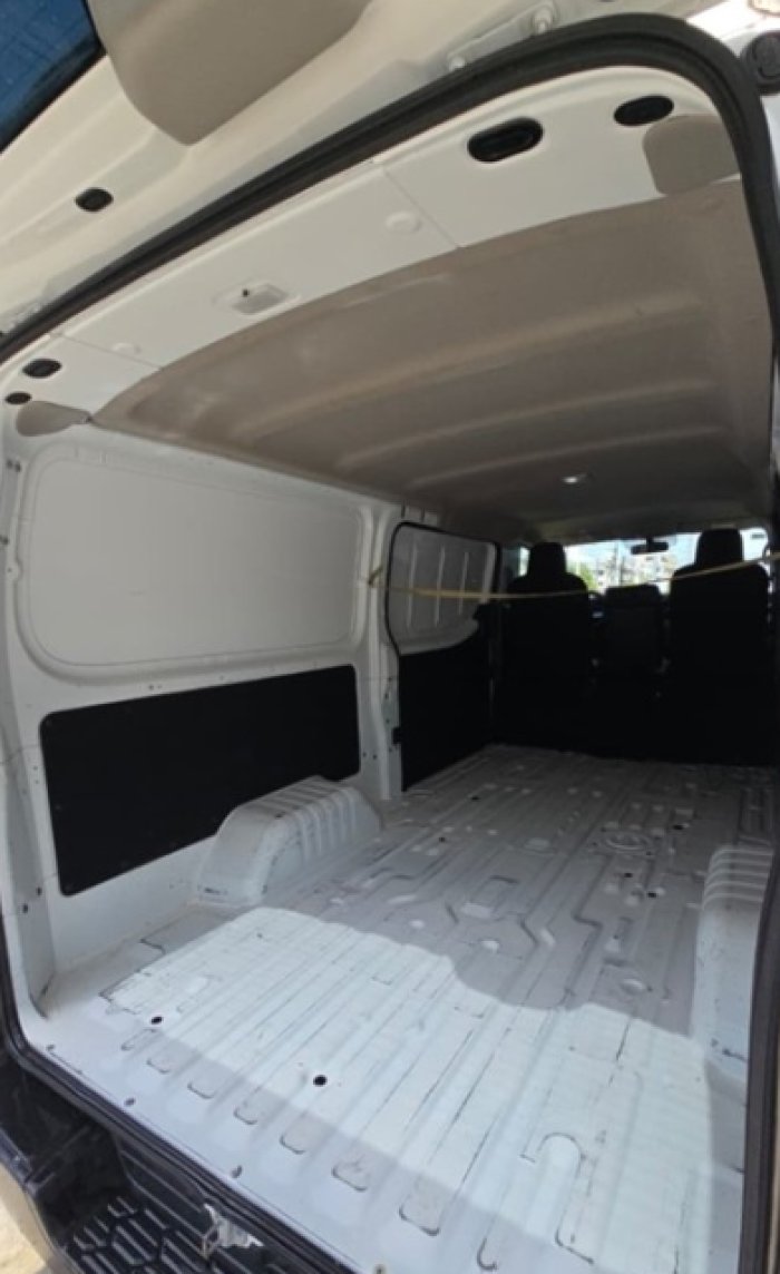 Foto 11 de 2025 NISSAN URVAN