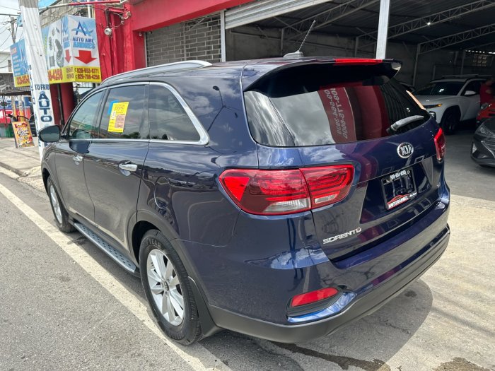 Foto 4 de 2020 KIA SORENTO LX