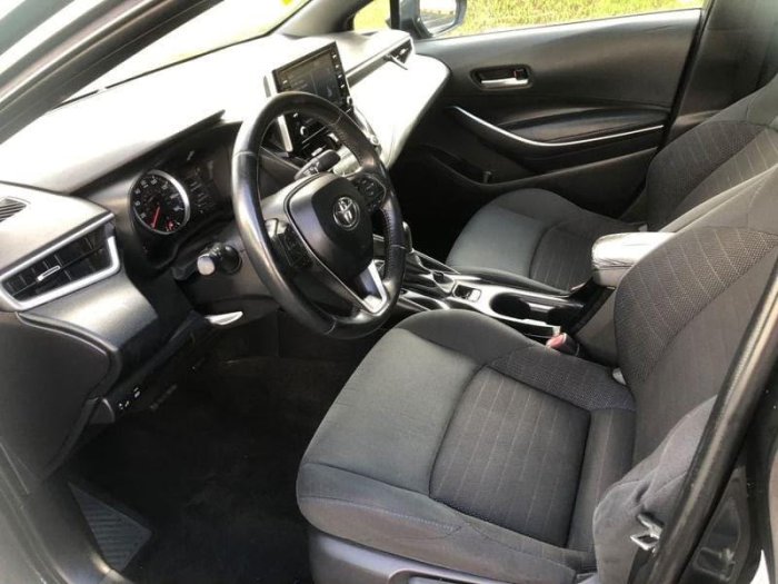 Foto 8 de 2020 Toyota COROLLA SE