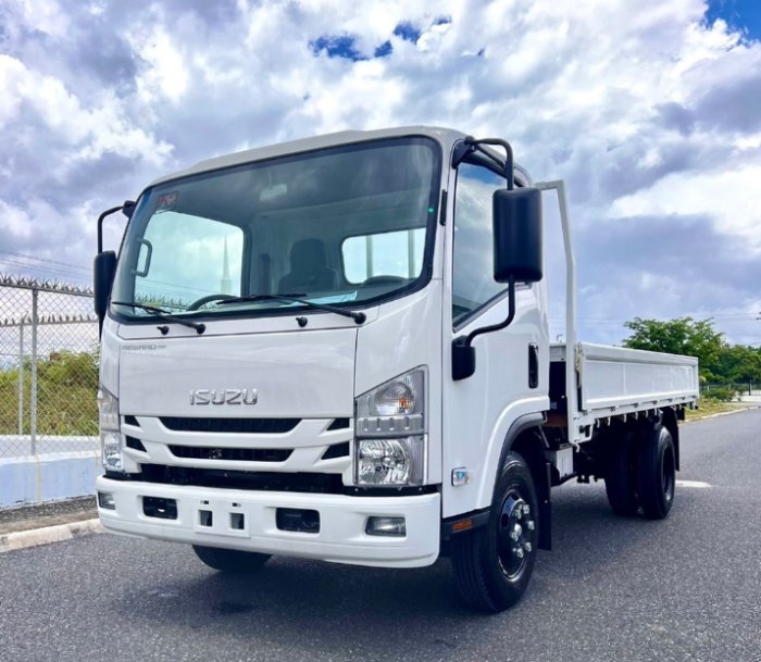 2025 ISUZU NPR
