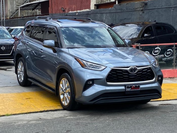 Foto 2 de 2020 Toyota HIGLANDER LIMITED 4X4