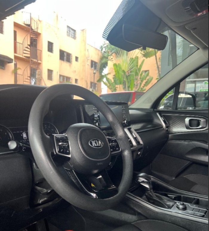 Foto 4 de 2021 KIA SORENTO LX
