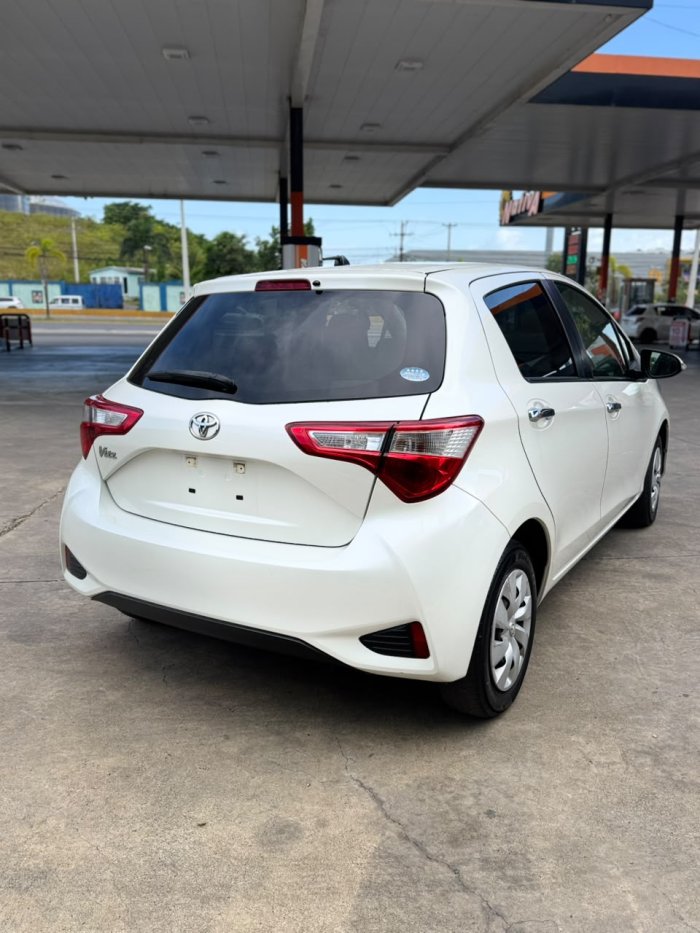 Foto 9 de 2020 Toyota VITZ