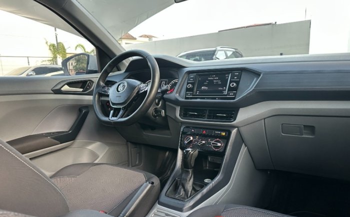 Foto 4 de 2021 VOLKSWAGEN T-CROSS