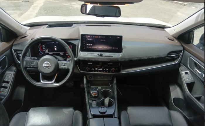 Foto 3 de 2023 NISSAN X-TRAIL E-POWER