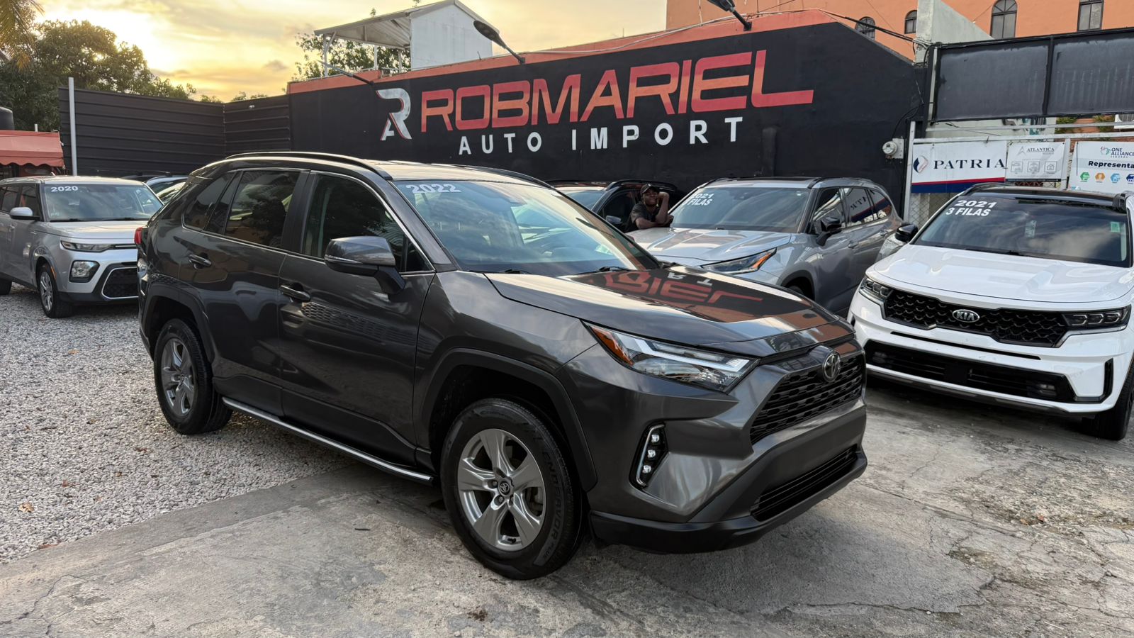 2022 Toyota RAV4 XLE