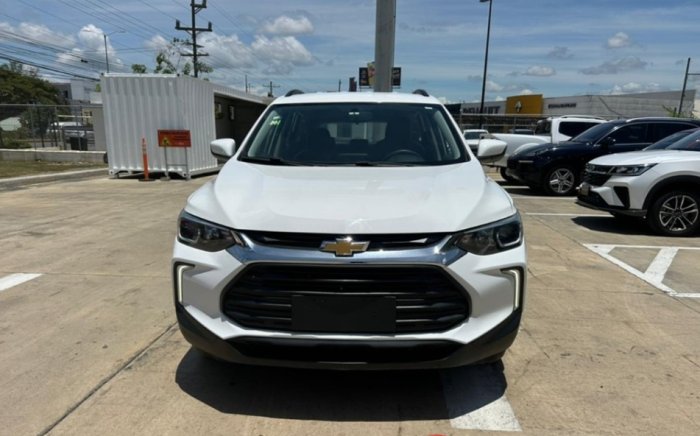Foto 2 de 2022 CHEVROLET TRACKER LT
