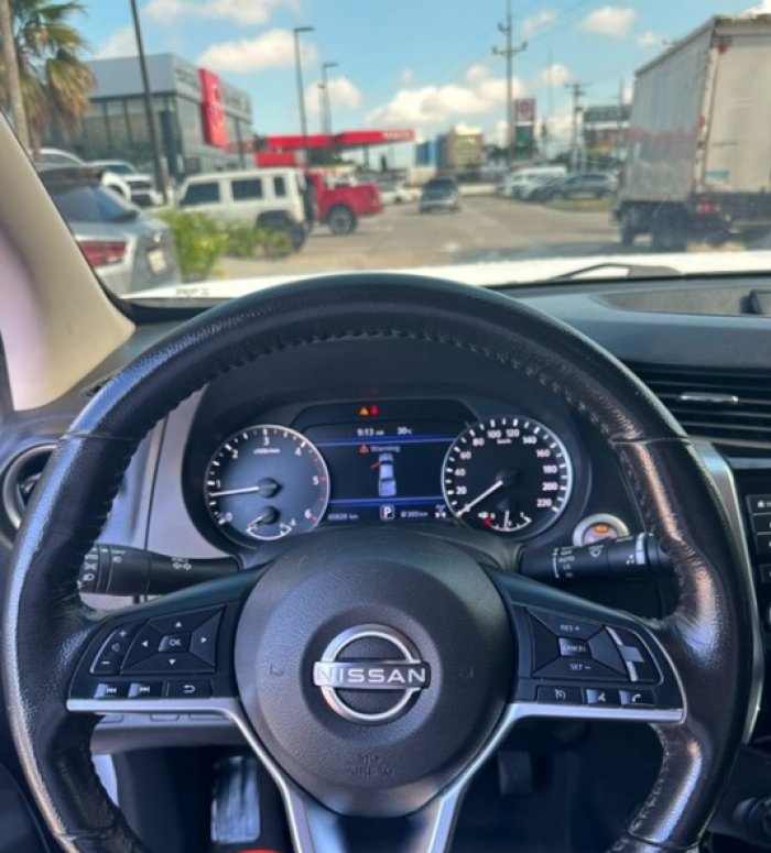 Foto 5 de 2024 NISSAN FRONTIER LE 4X4