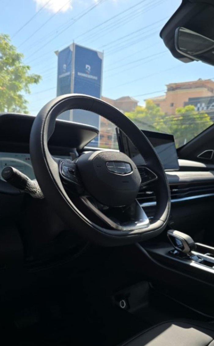 Foto 4 de 2027 GEELY OKAVANGO GF