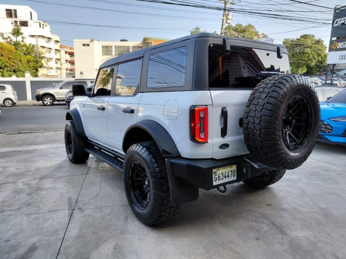 Foto 2 de 2022 FORD BRONCO
