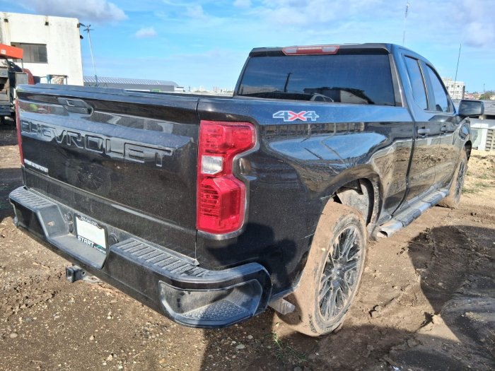 Foto 5 de 2021 CHEVROLET SILVERADO