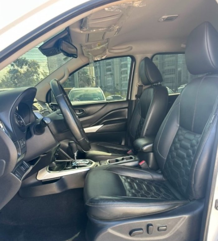 Foto 7 de 2024 NISSAN FRONTIER LE 4X4