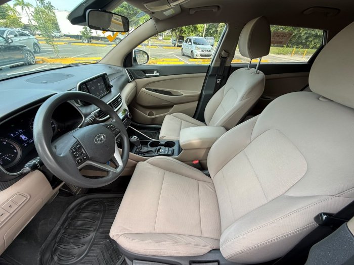 Foto 5 de 2021 HYUNDAI TUCSON SE