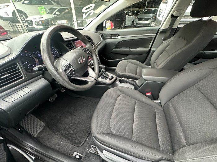 Foto 7 de 2020 HYUNDAI ELANTRA SEL