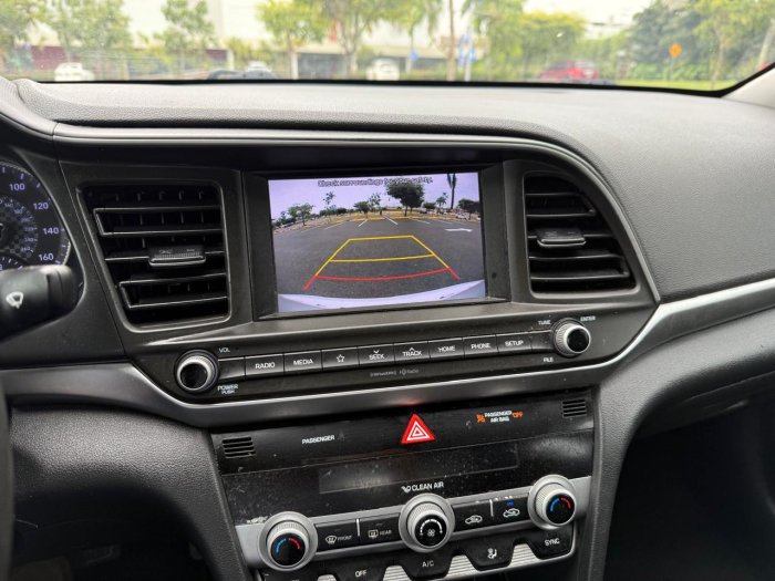Foto 10 de 2020 HYUNDAI ELANTRA SEL