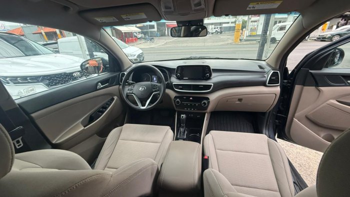 Foto 3 de 2021 HYUNDAI TUCSON SE