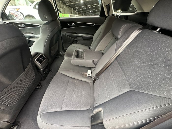 Foto 8 de 2020 KIA SORENTO LX