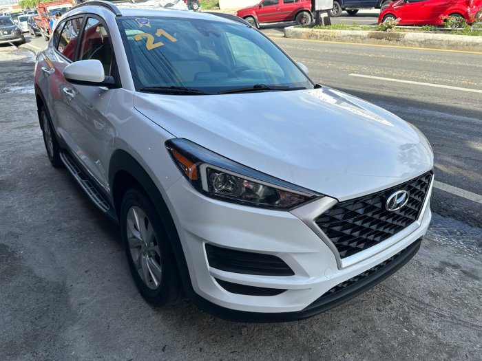 2021 HYUNDAI TUCSON SE