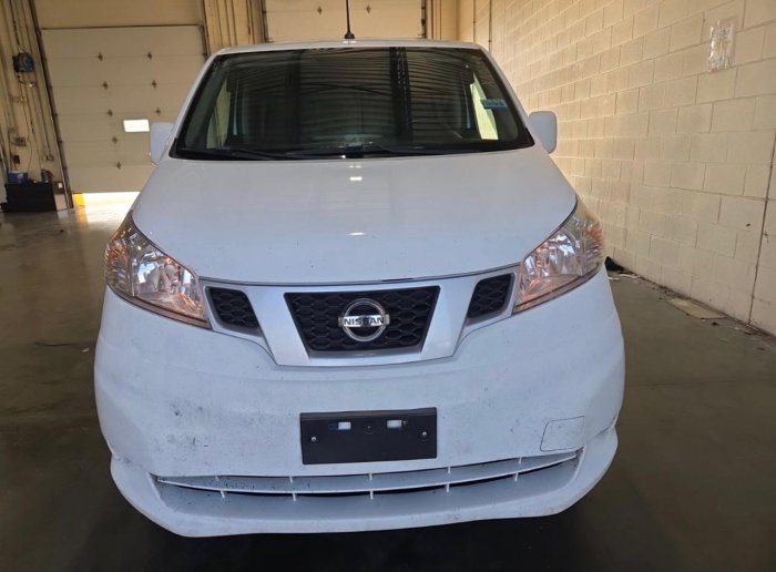 Foto 2 de 2021 NISSAN NV200