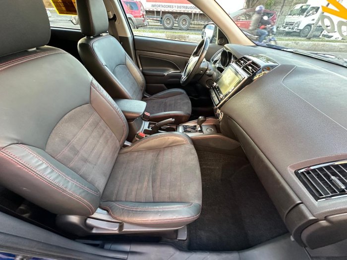 Foto 9 de 2022 MITSUBISHI OUTLANDER SPORT SE
