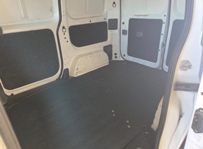 Foto 10 de 2021 NISSAN NV200