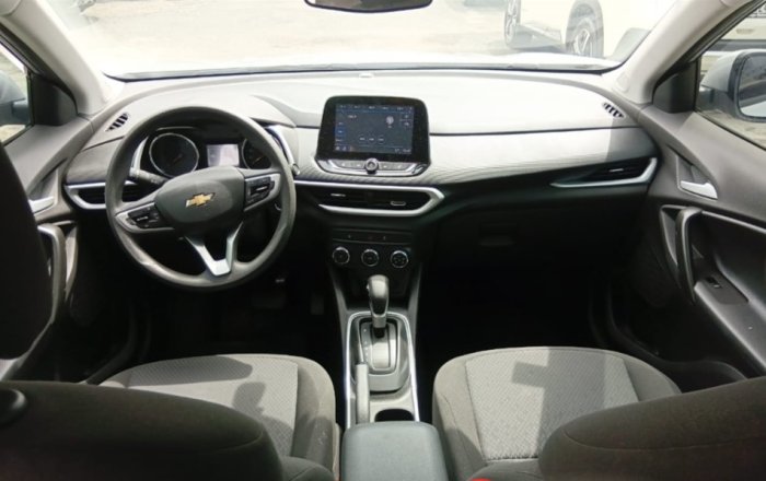 Foto 3 de 2023 CHEVROLET TRACKER LS