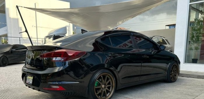 Foto 8 de 2020 HYUNDAI ELANTRA SEL