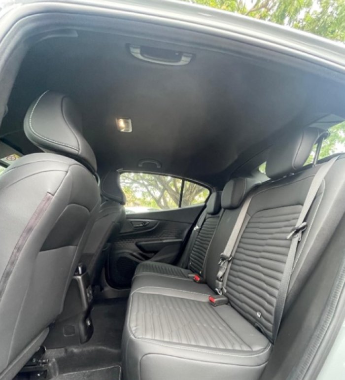 Foto 6 de 2023 FIAT FASTBACK LIMITED 270