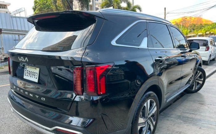 Foto 8 de 2023 KIA SORENTO SPORT