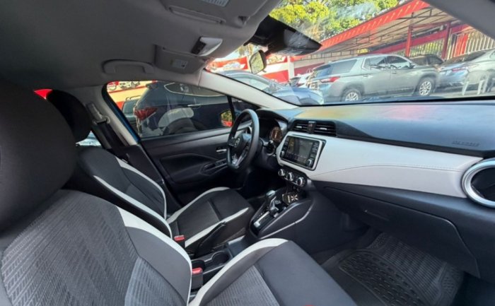 Foto 4 de 2021 NISSAN VERSA