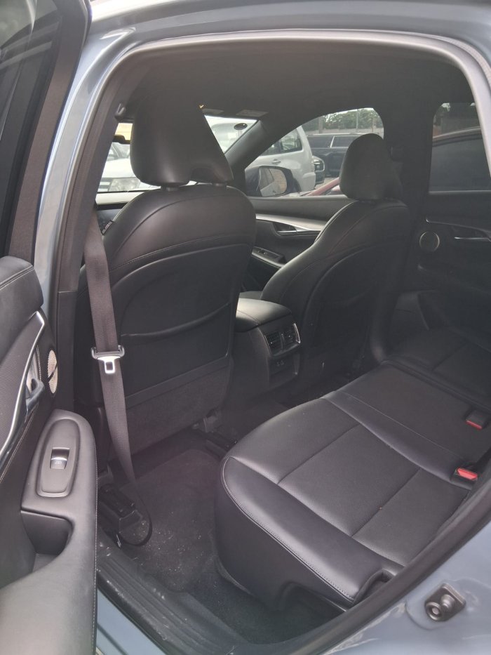 Foto 3 de 2023 INFINITI QX-55