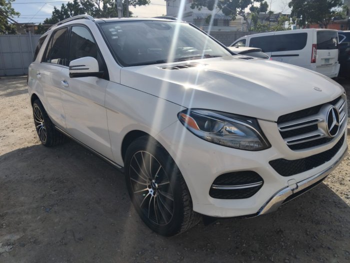 Foto 7 de 2016 MERCEDES-BENZ GLE350