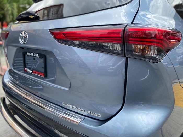 Foto 5 de 2020 Toyota HIGLANDER LIMITED 4X4