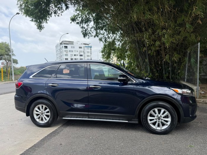 Foto 6 de 2020 KIA SORENTO LX