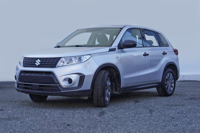 Foto 2 de 2023 SUZUKI VITARA GL