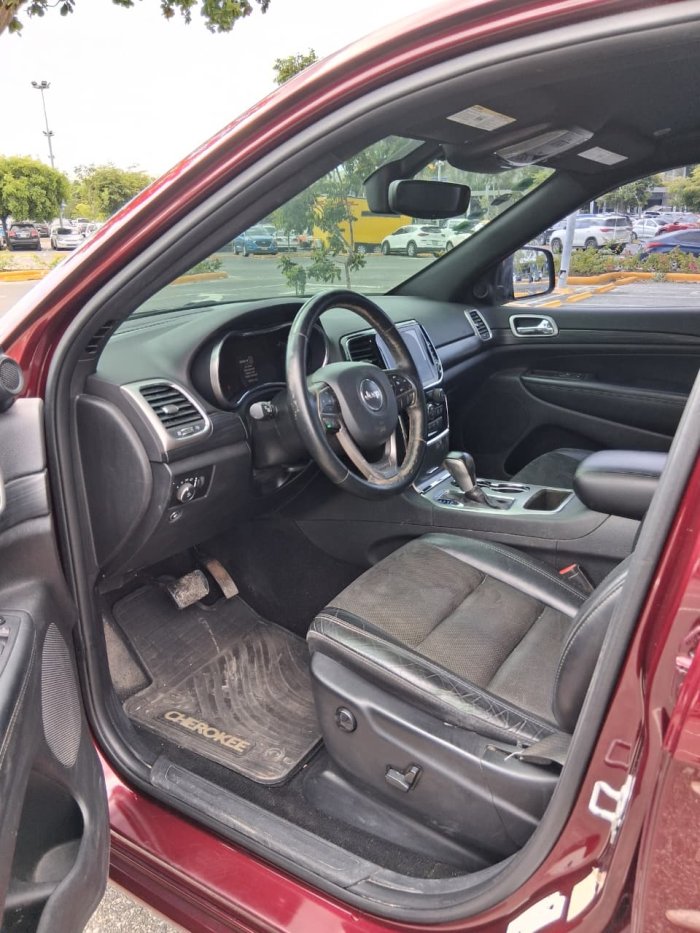 Foto 2 de 2019 JEEP GRAND CHEROKEE