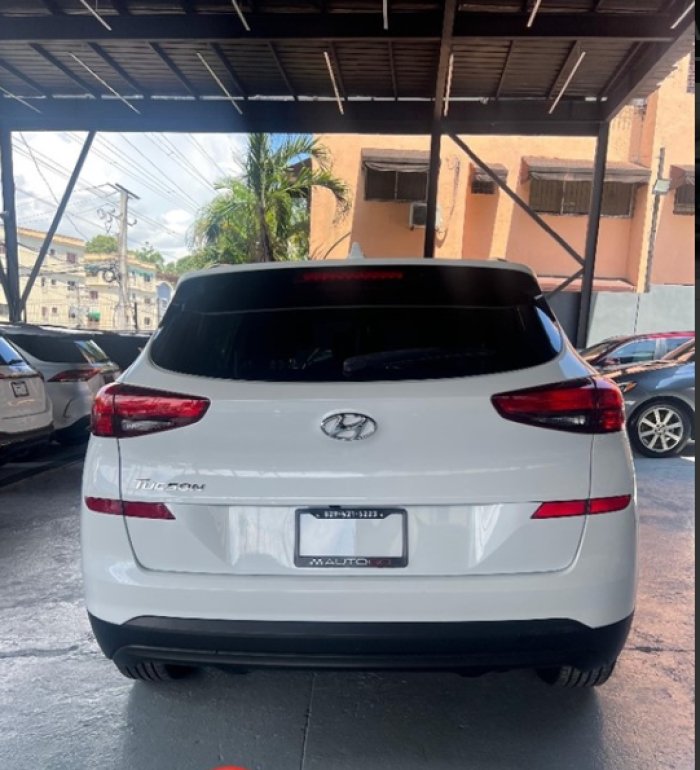Foto 5 de 2019 HYUNDAI TUCSON SE