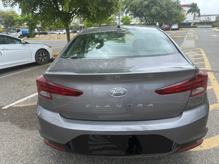 Foto 6 de 2020 HYUNDAI ELANTRA